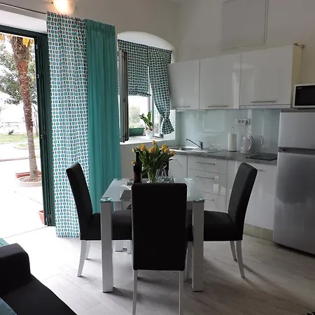 Nina Riva Apartment Kastela