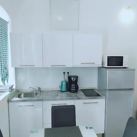 Apartment Nina Riva Kastela