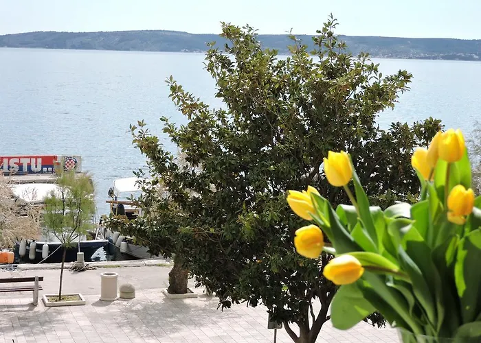 Nina Riva Apartmán Kaštela