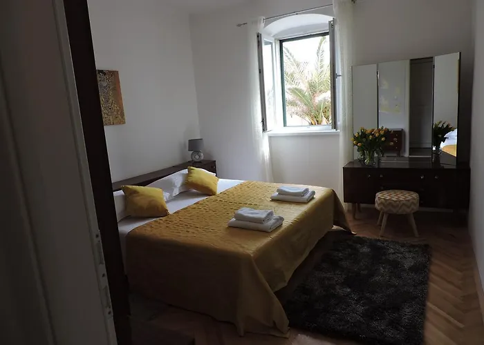 Nina Riva Apartmán Kaštela